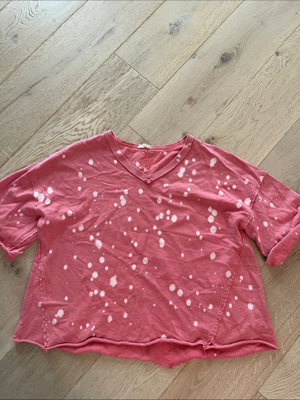 easel Pink Bleached Splatter effect V‑Neck Boxy Top Size Small